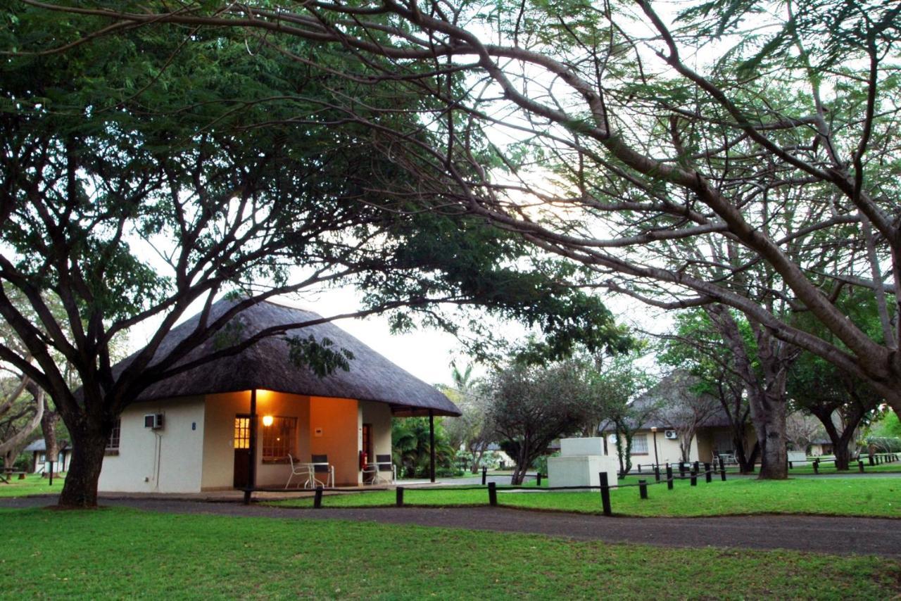 Komati River Chalets Komatipoort Exterior photo